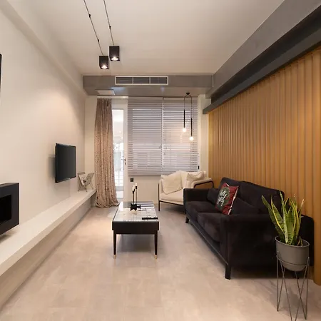 A Place 4u No6 - Escape With Balcony Lounge & Open Living Space Daire